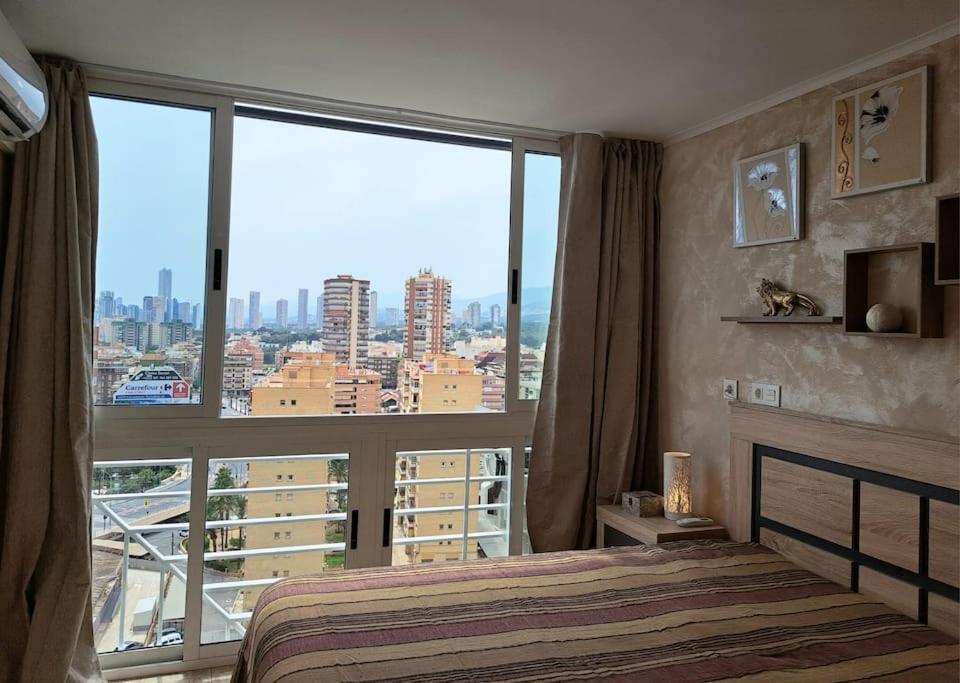 Cozy Studio With Sea View Apartment Benidorm Bagian luar foto